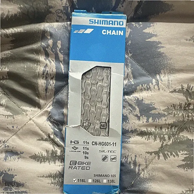 Shimano HG601-11 11-Speed Silver Steel Bicycle Chain for E-Bike Shimano 105